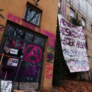 Gerhart-Hauptmann-Schule: Linksextremisten bedrohen Grüne Foto: dpa