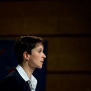 AfD-Chefin Frauke Petry auf dem Parteitag in Hannover Foto: picture alliance/dpa