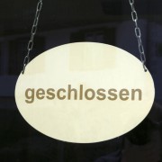 Geschlossen-Schild (Symbolfoto): Arzt darf nicht mehr praktizieren Foto: picture alliance/chromorange