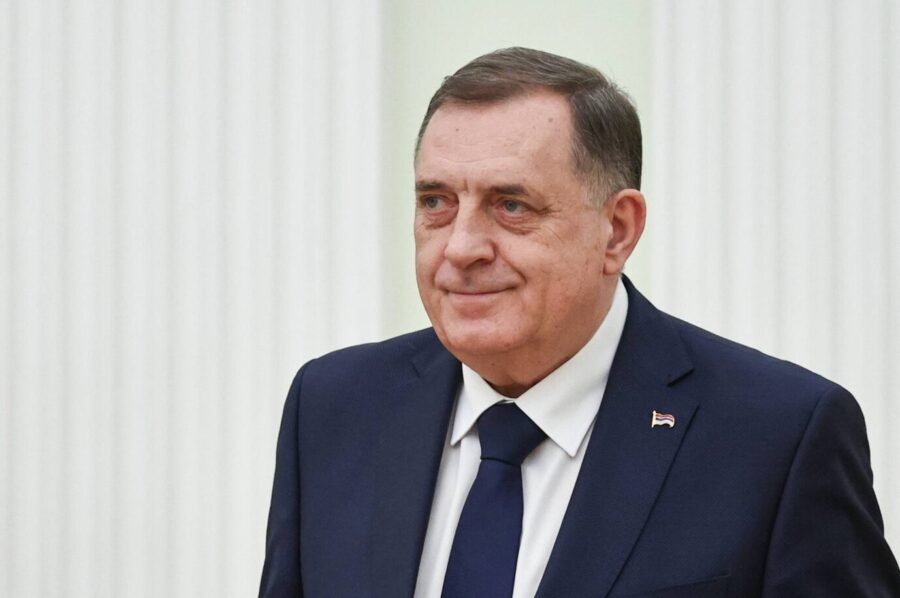 Ließ die Grüne Politikerin aus dem Land schmeißen: Serbenführer Milorad Dodik. Foto: IMAGO / SNA