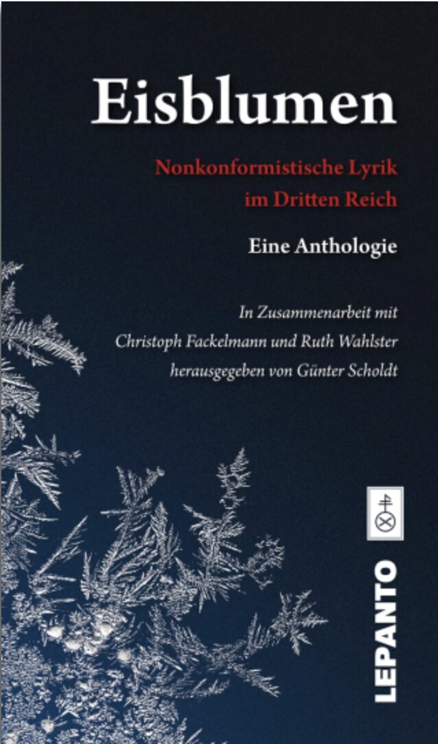 Auf dem Buchcover von "Eisblumen" von Günter Scholdt und Christoph Fackelmann sind die sprichwörtlichen Eisblumen zu sehen, wie sie auf blauem Grund ihre filigranen Formen bilden