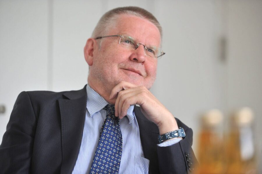 Hans-Günter Henneke, Hauptgeschäftsführer des Deutschen Landkreistages, 2015 zu Besuch bei der Saarbrücker Zeitung.Foto: IMAGO / Becker&Bredel