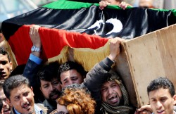 Trauer um versehentlich von Nato-Flugzeugen getötete, libysche Aufständische Foto: picture alliance/dpa