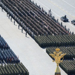 Zur Parade angetretene Soldaten Foto: picture alliance/dpa