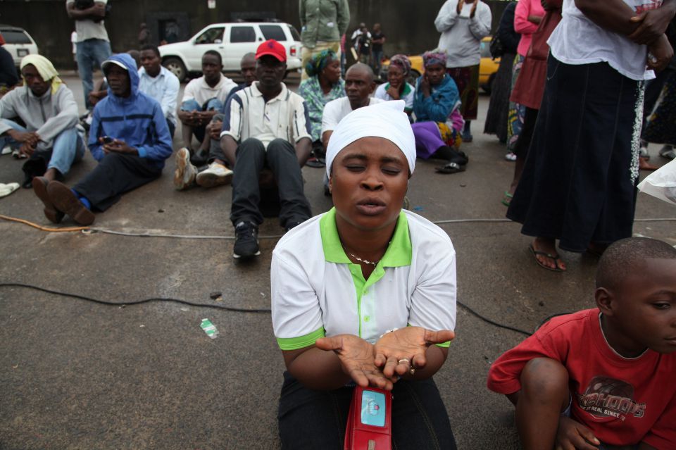 Betende Frauen in Liberia