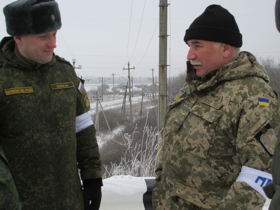Russischer und ukrainischer Offizier