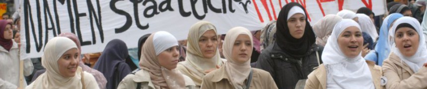 Demonstration gegen Kopftuchverbot