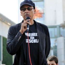 „Freiheit für Deutschland“: Xavier Naidoo bei einer Demonstration der „Reichsbürger“ Foto: picture alliance/AA