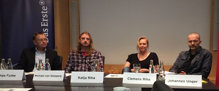 Hajo Funke, Michael von Dolsperg , Katja und Clemens Riha bei der Pressevorführung des Films im ARD-Hauptstadtstudio Foto: rg 