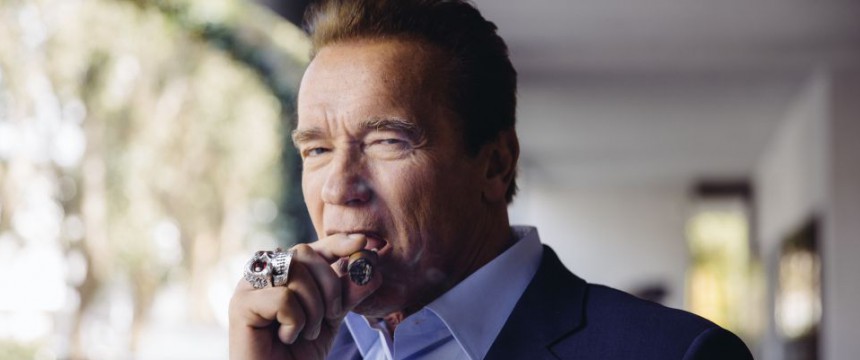 Arnold Schwarzenegger: Zigarre muß hinter der KAmera bleiben Foto:  picture alliance/AP Photo