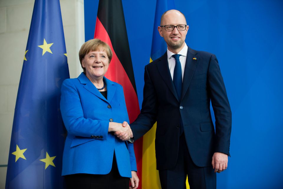 Angela Merkel und Arseni Jazenjuk