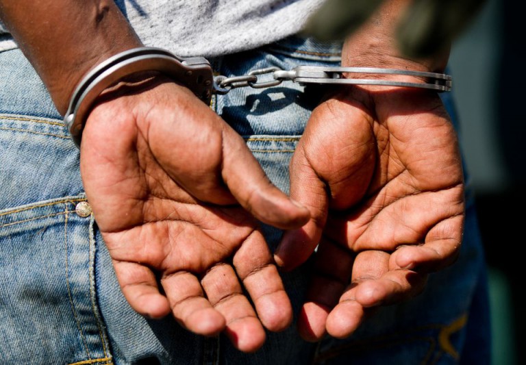 Festgenommener Asylbewerber (Symbolfoto)