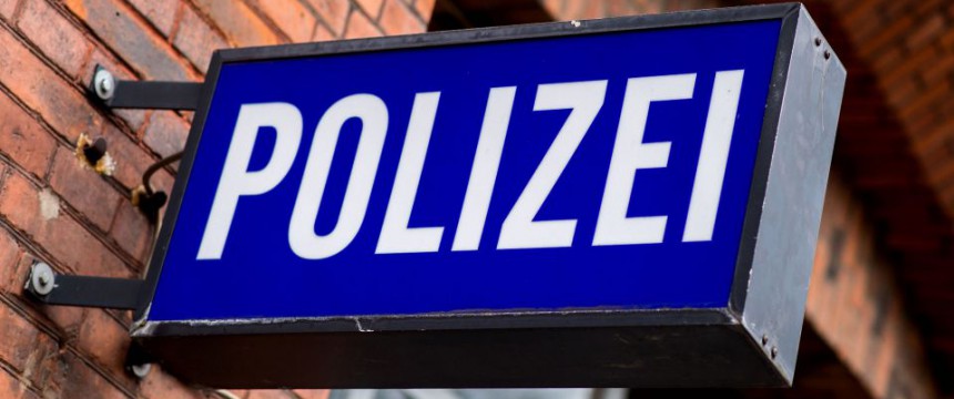 Bild Junge Freiheit verlinkt: Syrer-Clan droht Polizisten mit dem Tod Foto: picture alliance/dpa Bild Junge Freiheit verlinkt: Syrer-Clan droht Polizisten mit dem Tod Foto: picture alliance/dpa