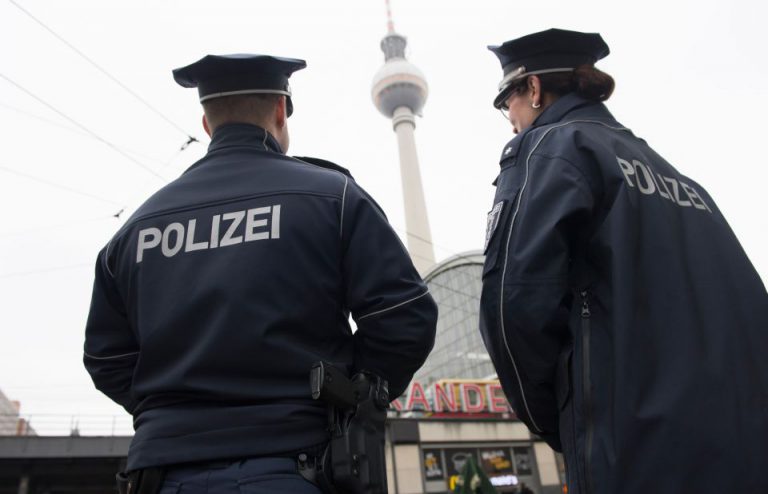 Polizisten in Berlin-Mitte