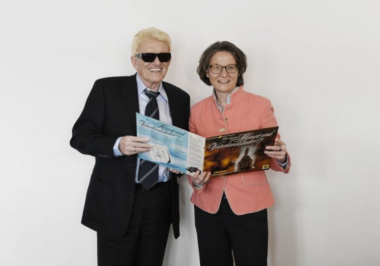 Heino mit Ina Scharrenbach (CDU)