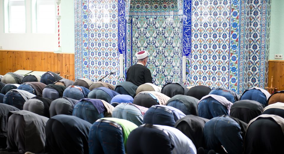 Muslime in Stuttgarter Moschee