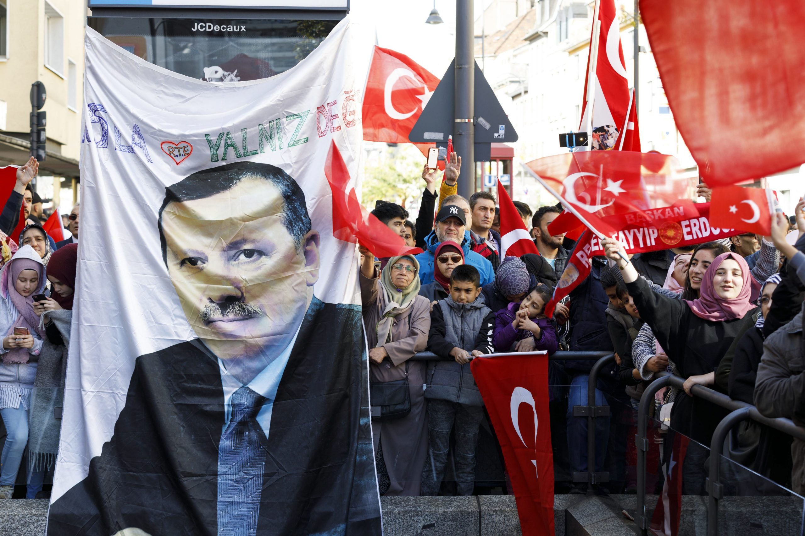 Erdogan-Anhänger demonstrierten anläßlich des Staatsbesuch des türkischen Präsidenten Recep Tayyip Erdogan in Köln 2018 Foto: picture alliance/Geisler-Fotopress