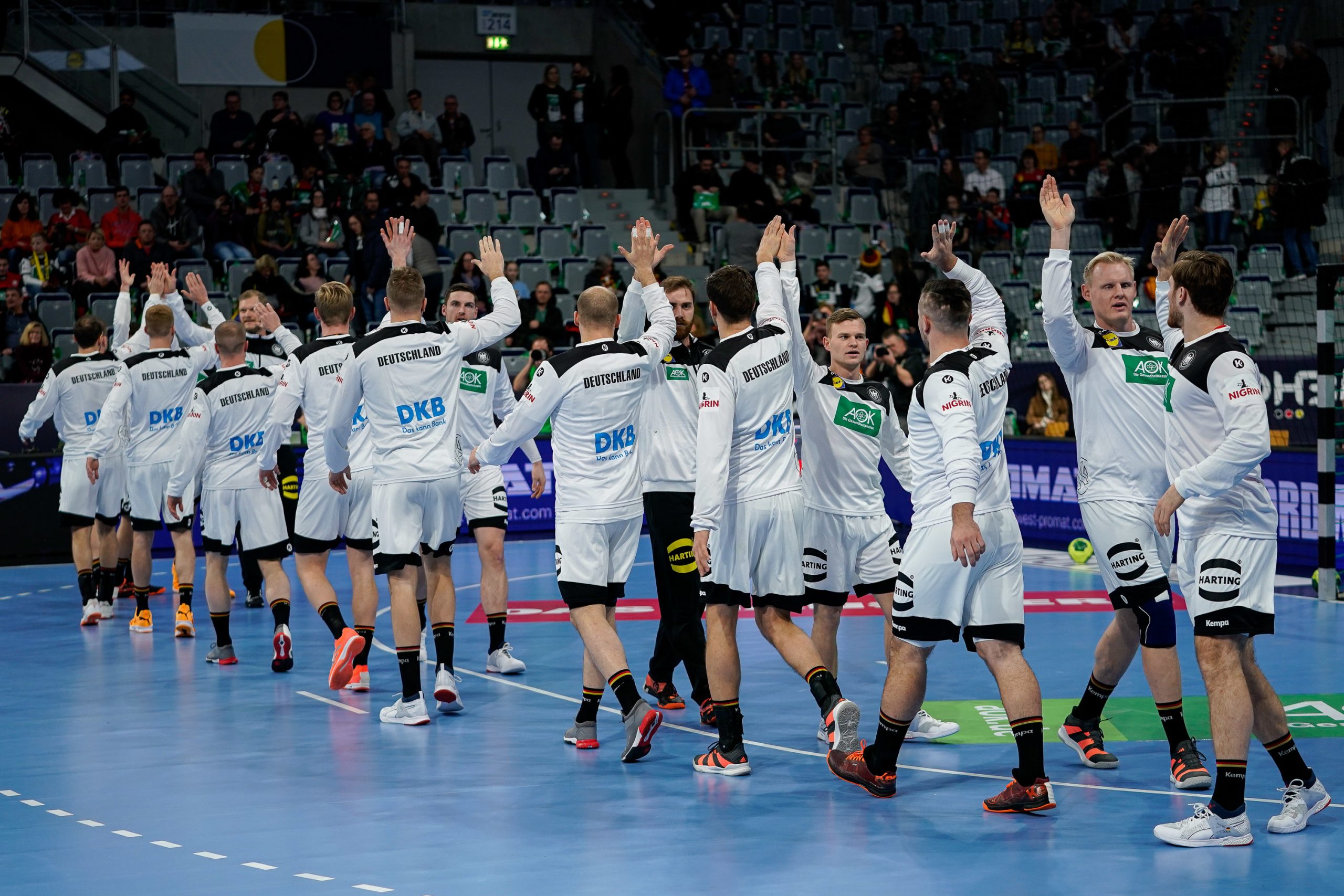 Spieler der deutschen Handballnationalmannschaft vor dem Spiel gegen Island Foto: picture alliance