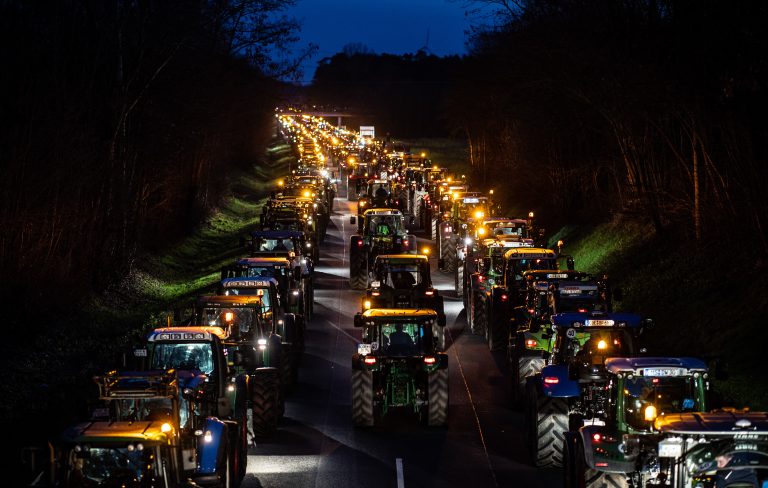 Landwirte demonstrieren per Sternfahrt