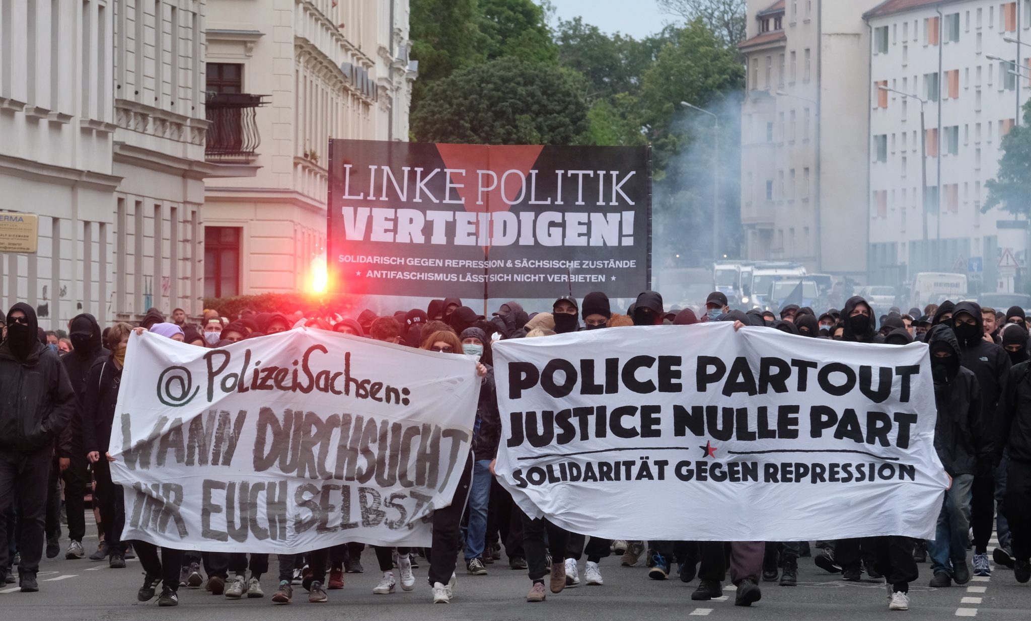 Demonstration in Connewitz Foto: picture alliance/Sebastian Willnow/dpa-Zentralbild/dpa