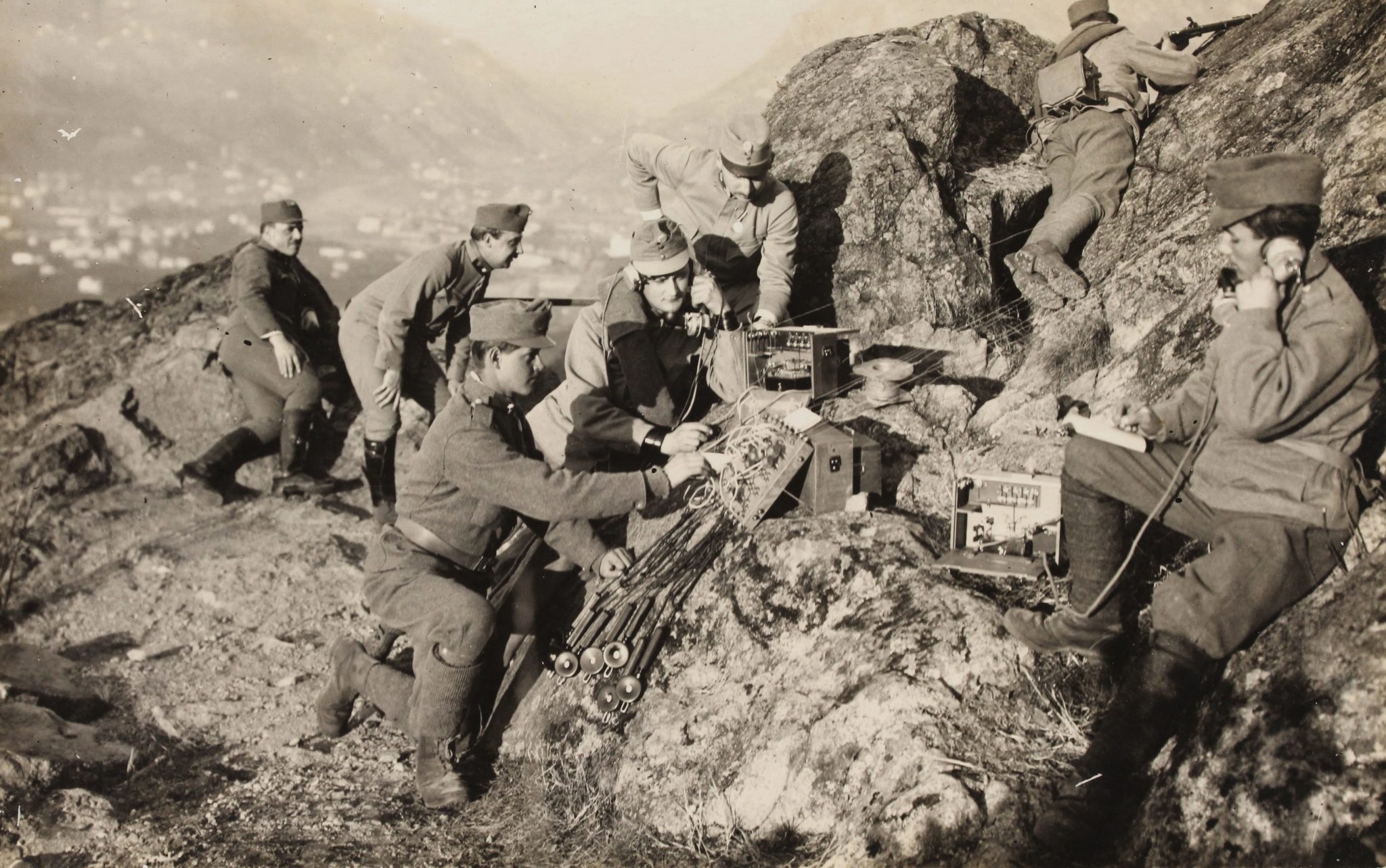 Eine Fernmelde-Kompanie der österreichisch-ungarischen Armee hat an der Südfront gegen Italien seine Stellung bezogen Foto: picture alliance/IMAGNO