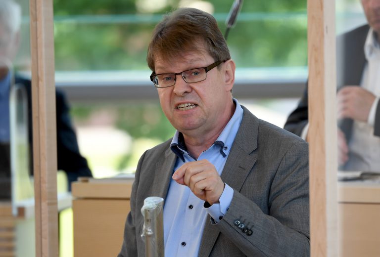 Ralf Stegner (SPD) bringt eine Haftstrafe für den Fleischunternehmer Clemens Tönnies ins Gespräch Foto: picture alliance/Carsten Rehder/dpa