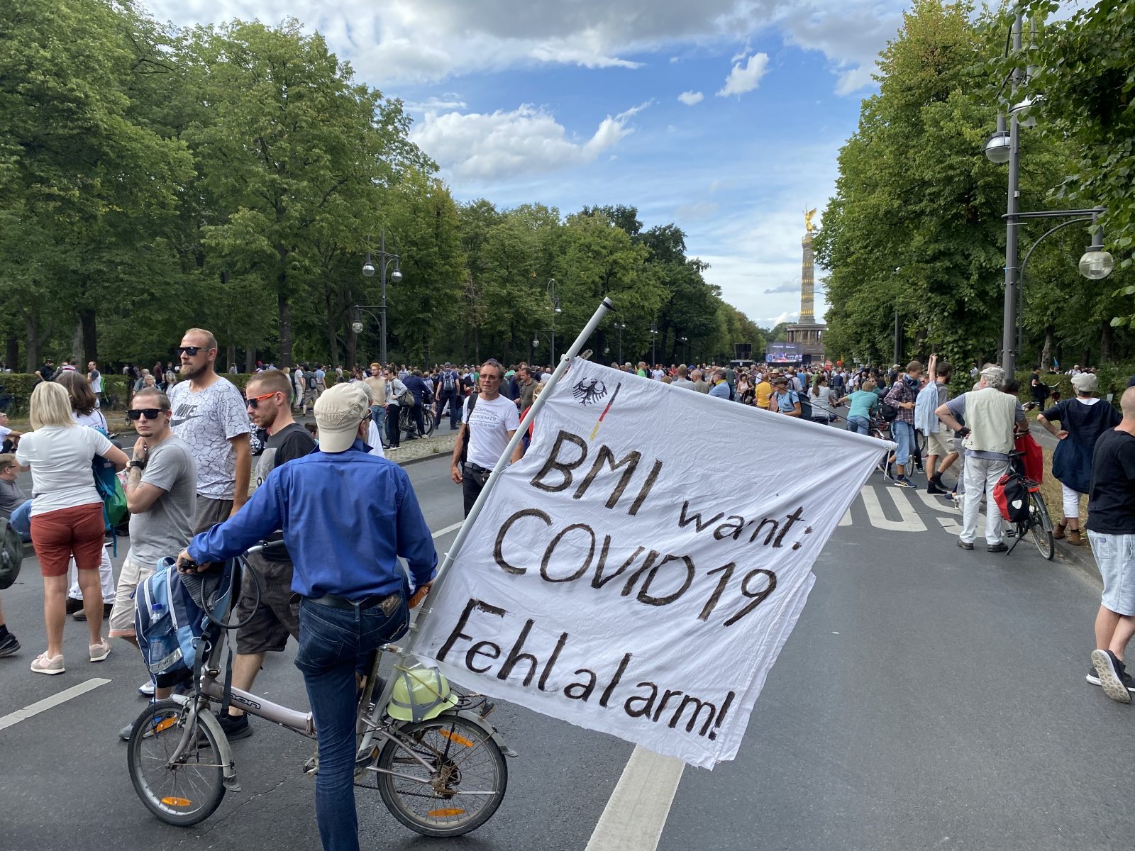 AfD Nennt Friedliche Corona-Demonstrationen In Berlin „Erfolg“