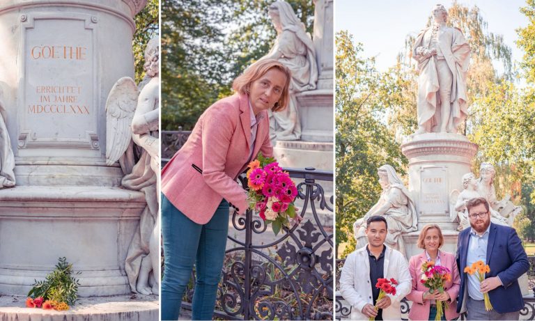 Die Co-Vorsitzende der AfD, Beatrix von Storch, legt Blumen am Goethe-Denkmal nieder Foto: AfD/JF-Montage