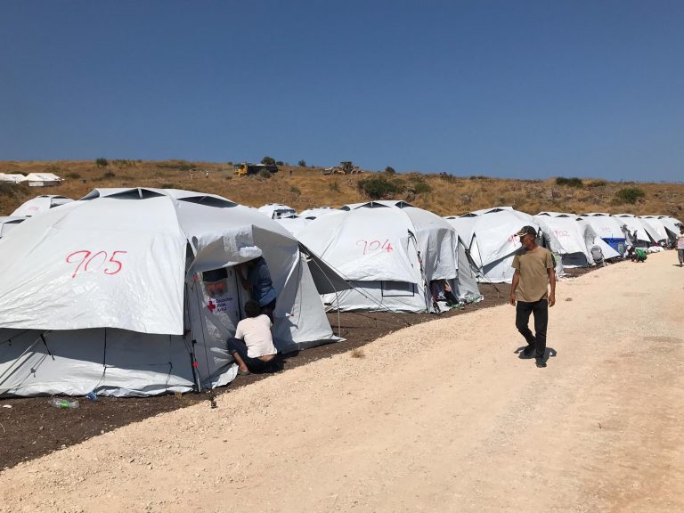 Auf Lesbos entsteht derzeit ein neues Flüchtlingslager Foto: JF