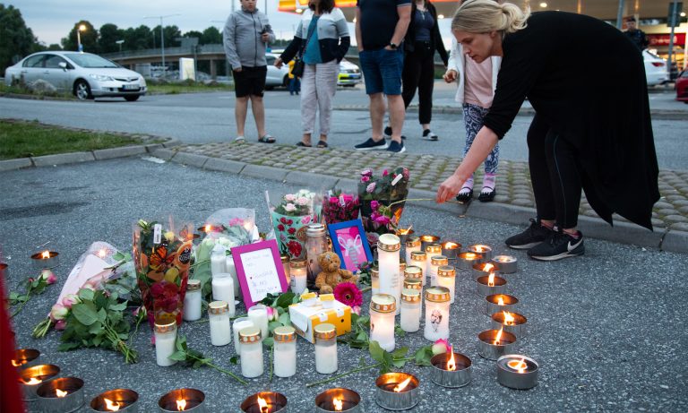 Gedenken für getötetes Mädchen in Stockholm