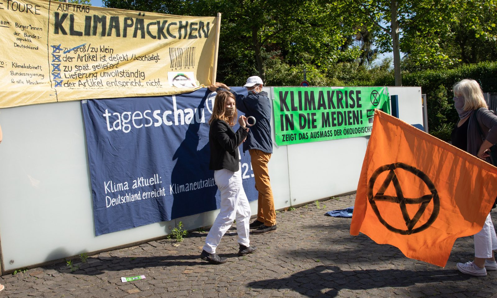 Radikale Klimaschützer for NDR-Gebäude