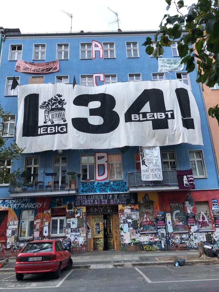 Bewohner der Rigaer 94 solidarisieren sich mit Liebigstraße 34
