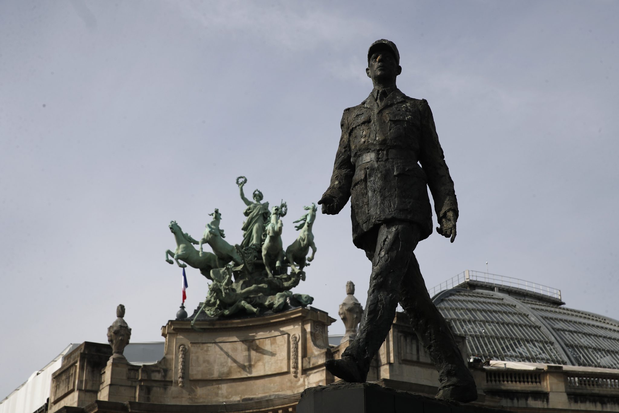Statue von Charles de Gaulle in Paris Foto: picture alliance / AP Photo