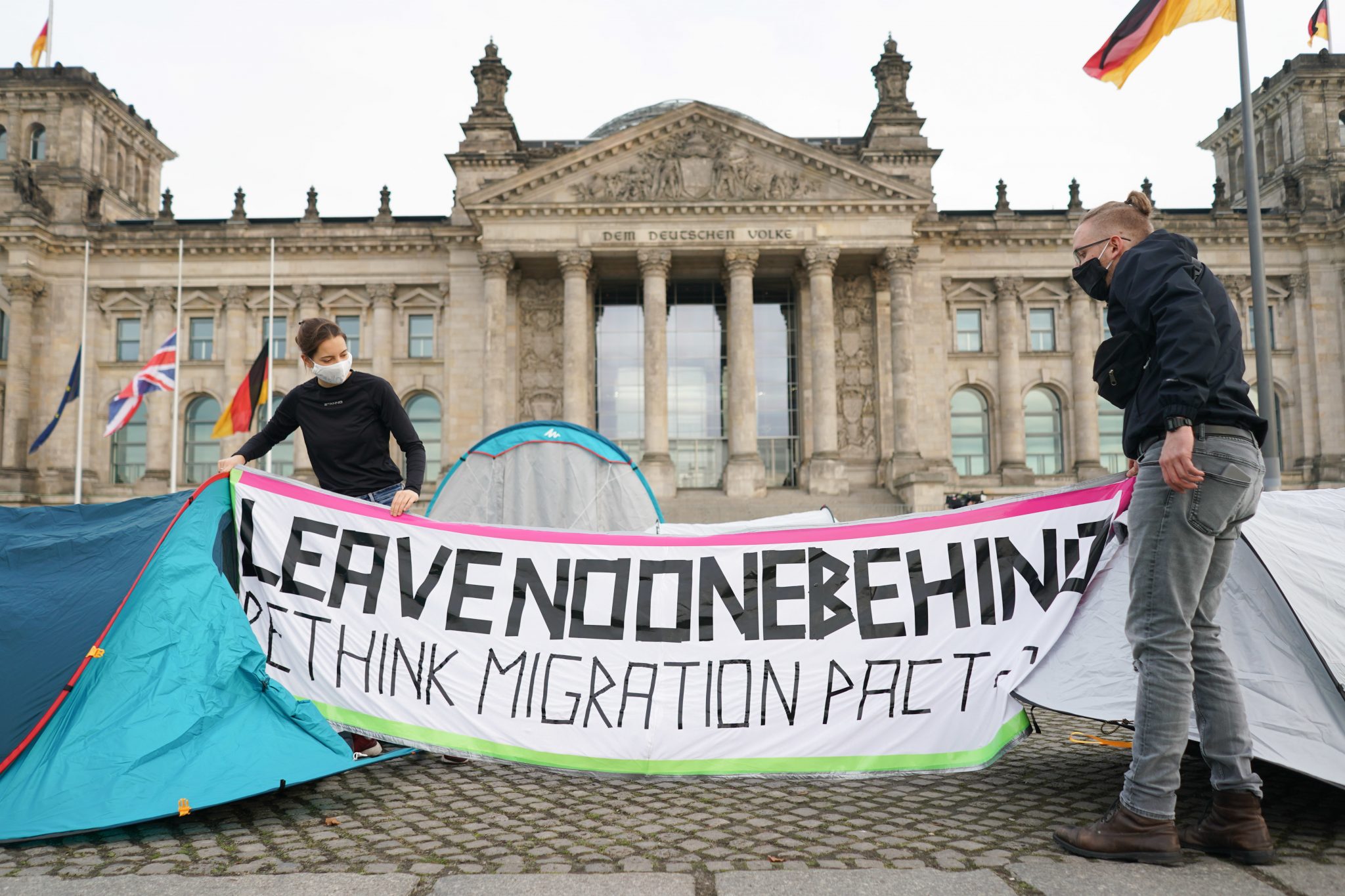 Moria: Demonstration für Migrantenaufnahme vor dem Reichstag