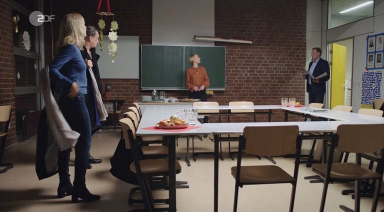 Die Schule bittet zur Klassenkonferenz, Szene aus dem ZDF-Film "Das Unwort" Foto: ZDF Mediathek