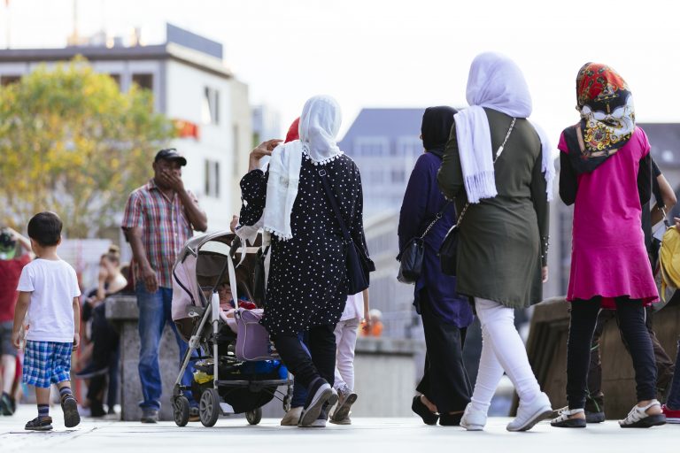 Frauen mit Kindern: Migrationspolitiker der SPD wollen den Familiennachzug ausweiten