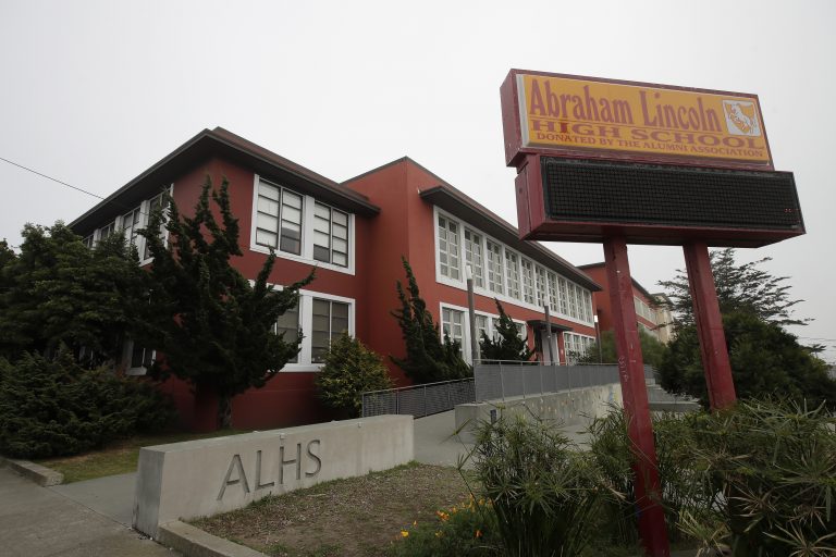 Lincoln High School in San Francisco: Die Schule soll umbenannt werden, weil der frühere US-Präsident Abraham Lincoln der Ehrung nicht würdig sei