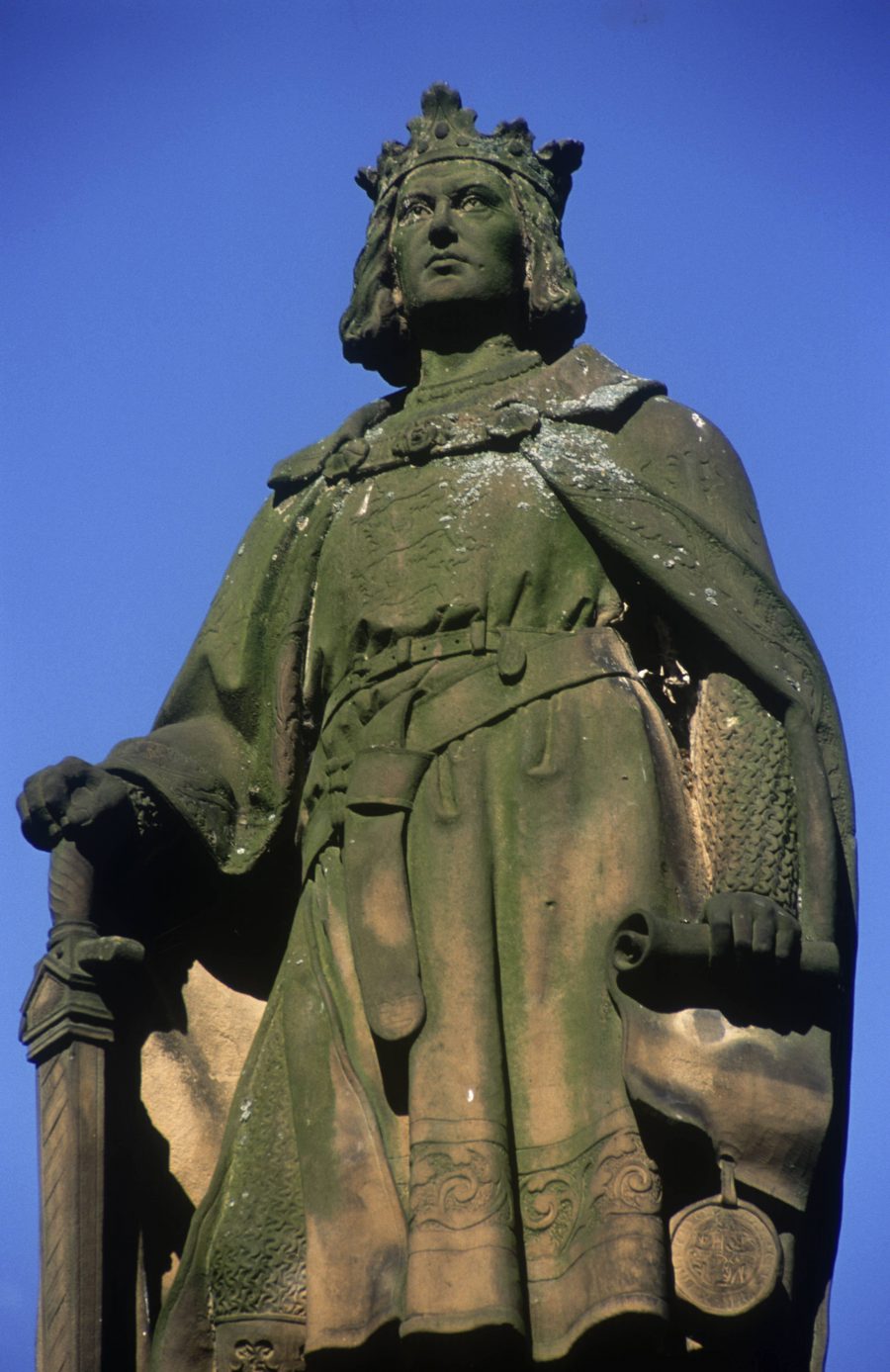 Statue von Kaiser Friedrich II. in Reutlingen: Deutsche Historiker im 19. Jahrhundert haderten mit ihm Foto: picture alliance / akg / Bildarchiv Steffens | akg / Bildarchiv Steffens 