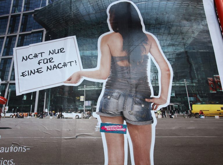 Angeblich frauenfeindliche Werbung in Berlin