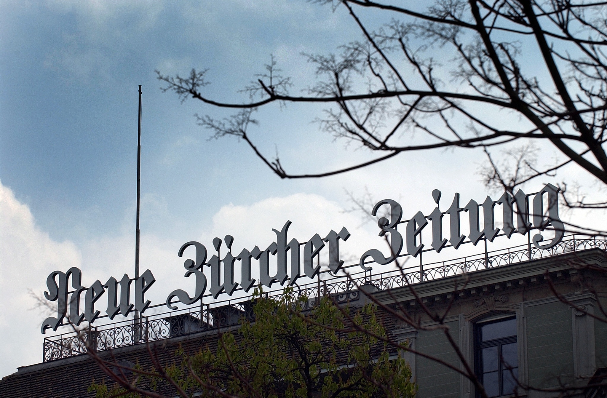 NZZ-Verlag in Zürich: Die Schweizer Tageszeitung will in Deutschland eine Marktlücke schließen, die der Linksschwenk der Medien vermeintlich hinterlassen habe