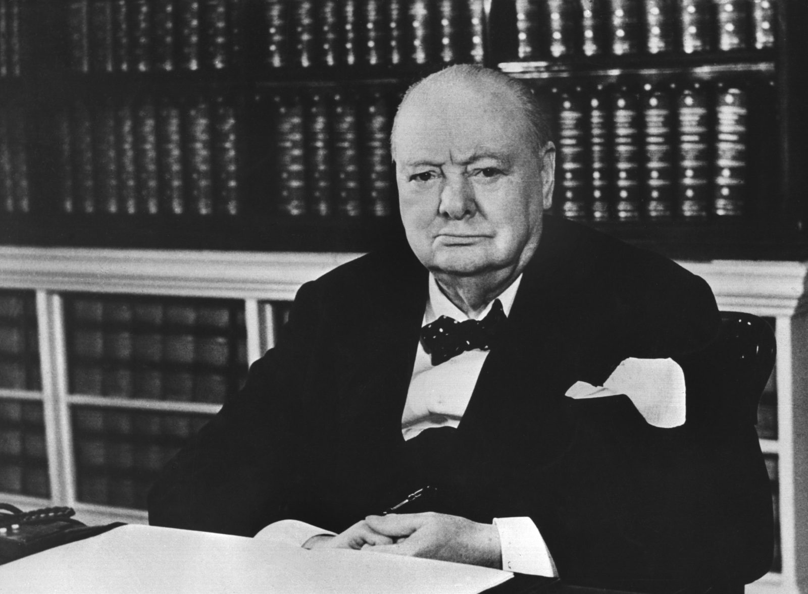 Der britische Premierminister Winston Churchill (1874-1965): Mittlerweile wird das Empire der Briten mit "den Nazis" verglichen Foto: picture-alliance / dpa | Central Press