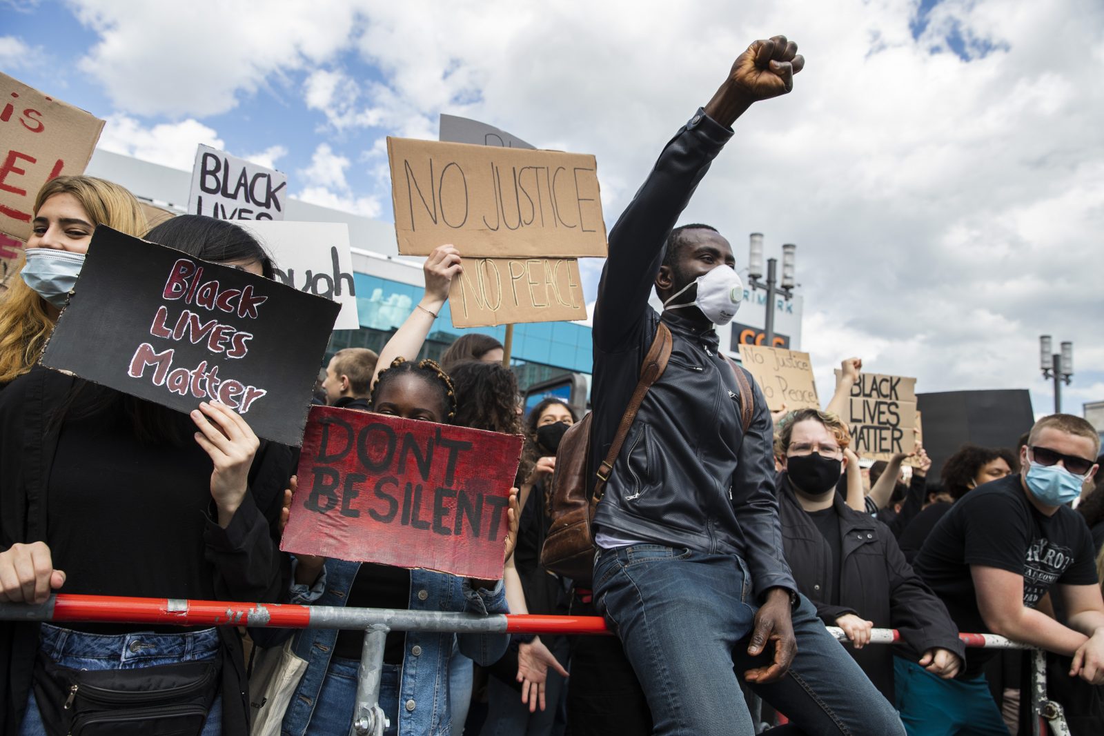 "Black Lives Matter"-Unterstützer demonstrieren in Berlin (Archivbild) Foto: picture alliance / NurPhoto | Emmanuele Contini