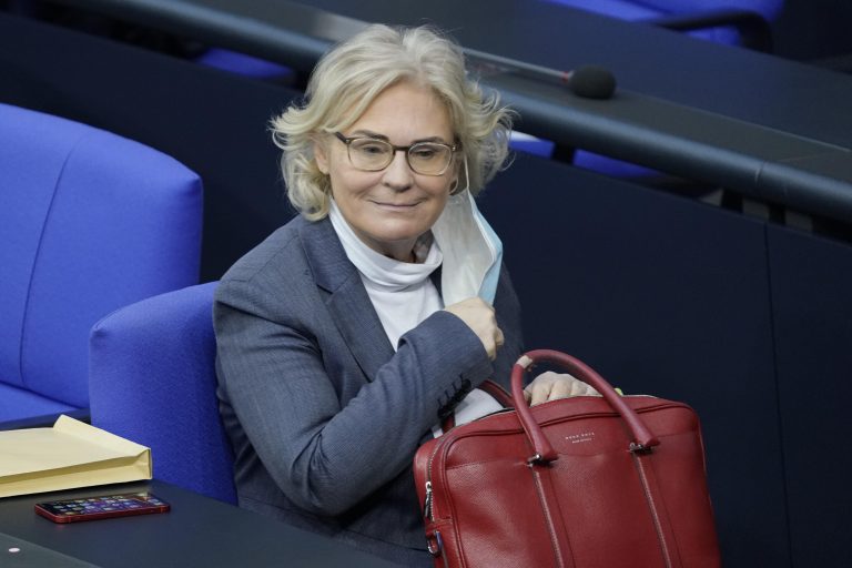 Bundesjustizministerin Christine Lambrecht (SPD): Erntete scharfe Kritik an Entwurf für Gesetz gegen „Feindeslisten“