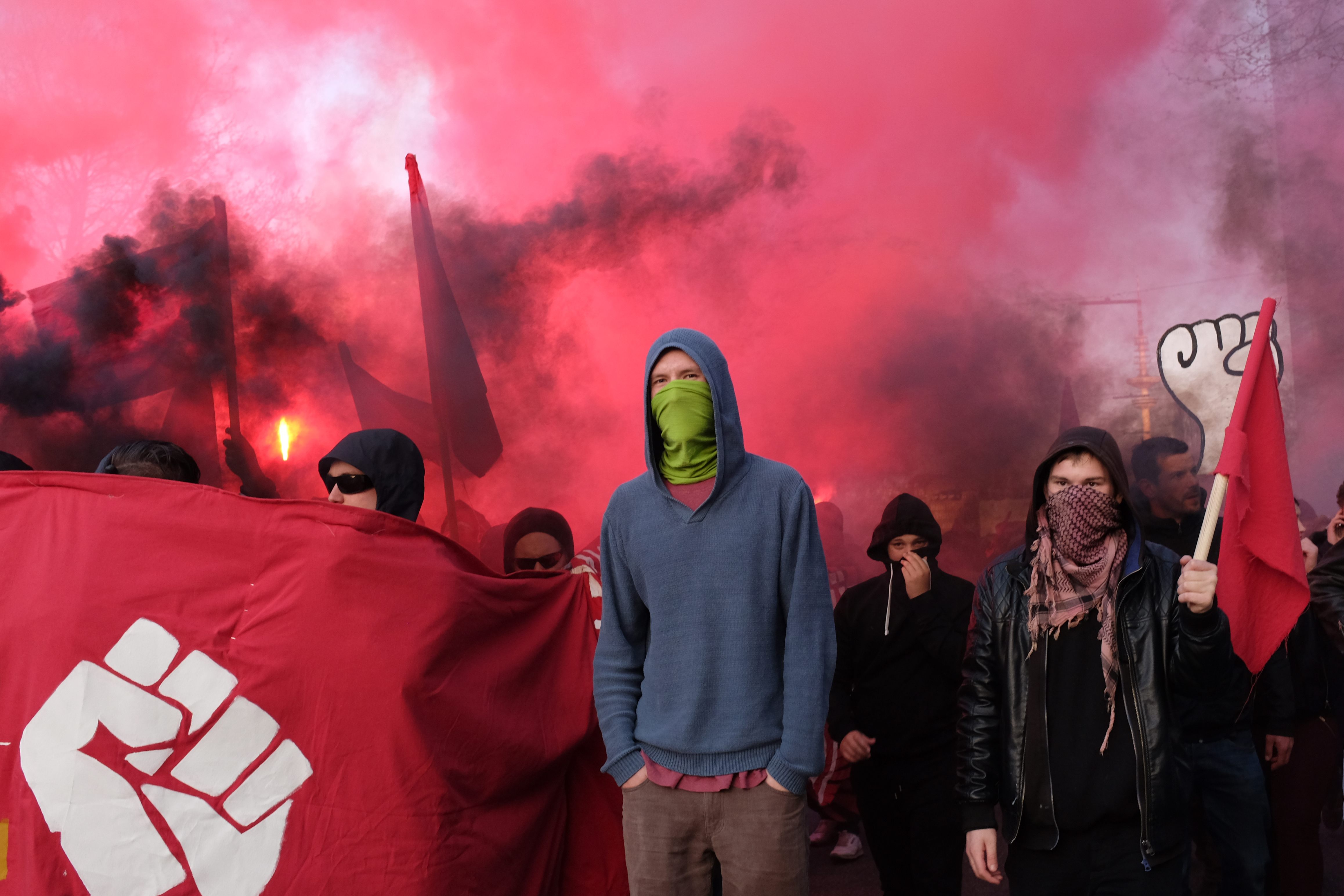 Extremismus: Bei linken Demonstrationen geht es nicht immer friedlich zu.