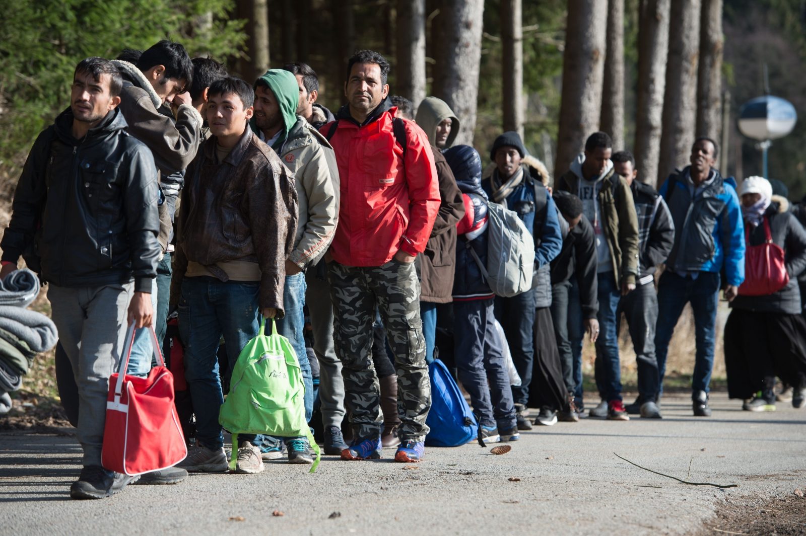 Flüchtlinge kommen 2015 in Deutschland an