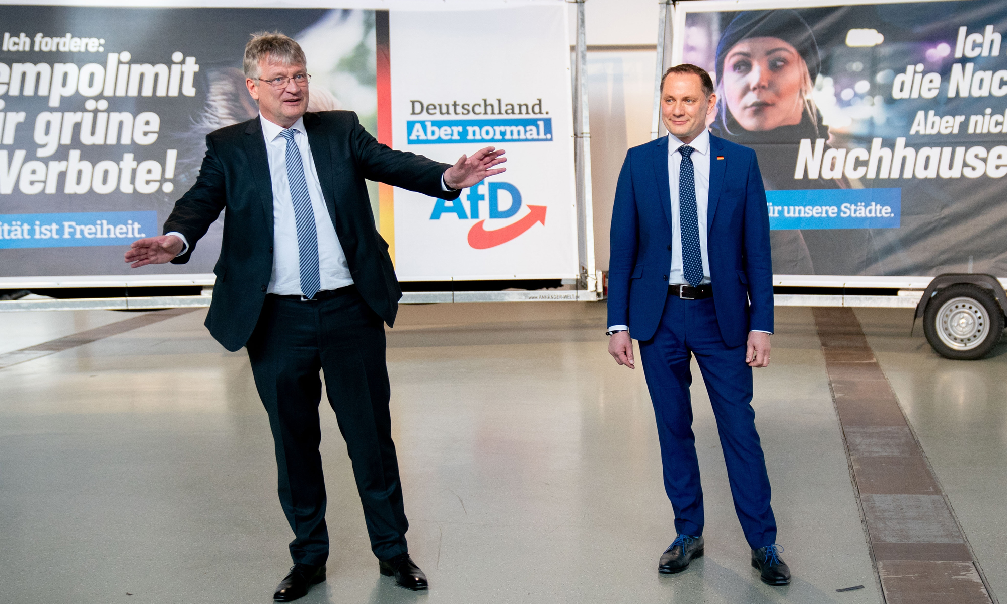 Die AfD-Chefs Jörg Meuthen (l.) und Tino Chrupalla auf dem Bundesparteitag in Dresden