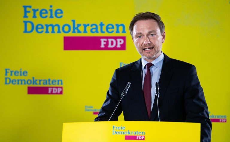 FDP-Chef Christian Lindner Foto: Gelber Abklatsch einer liberalen Partei