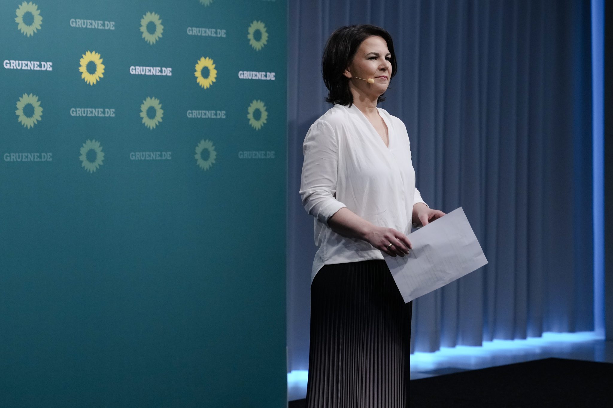 Die Grünen-Kanzlerkandidatin Annalena Baerbock gibt Fehler bei der Erstellung ihres Lebenslaufes zu Foto: picture alliance / ASSOCIATED PRESS | Markus Schreiber