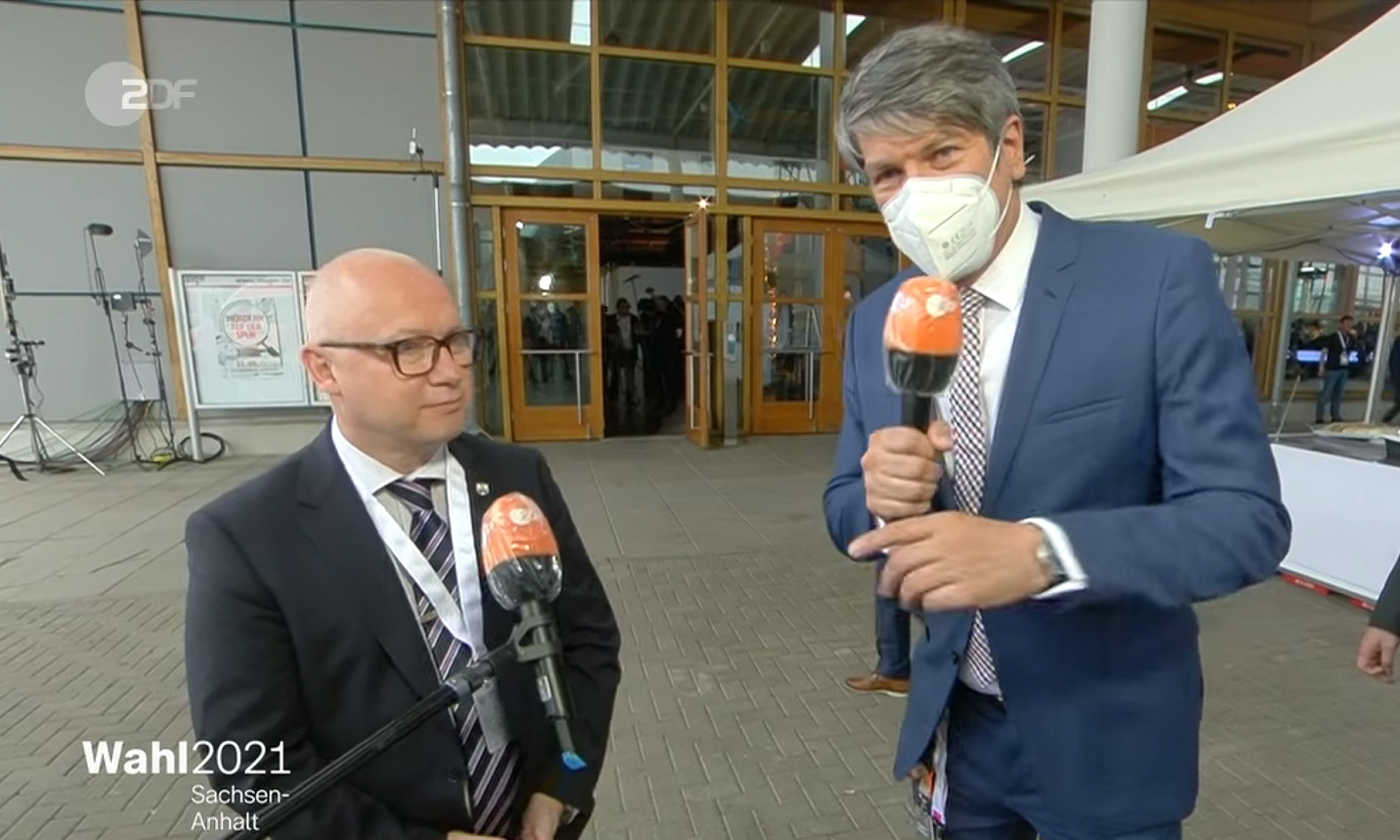 AfD-Spitzenkandidat Oliver Kirchner (l.) und ZDF-Journalist Andreas Weise