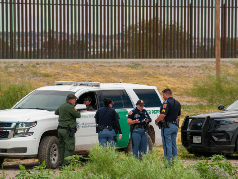 US-Grenzkontrolle an der Grenze zu Mexiko: Amerikas Präsident Joe Biden hat angeordnet, kanadische und mexikanische Migranten weiterhin zügig in ihr Herkunftsland abzuschieben
